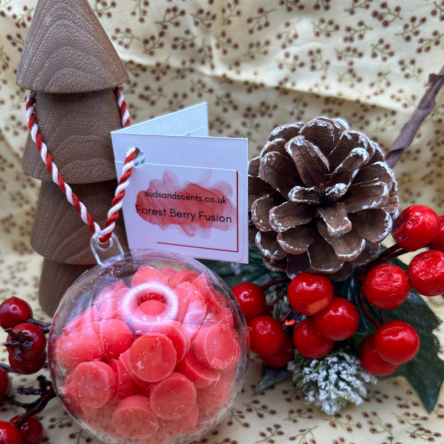 A Christmas Glow - Forest Berry Fusion - Wax Melts Bauble