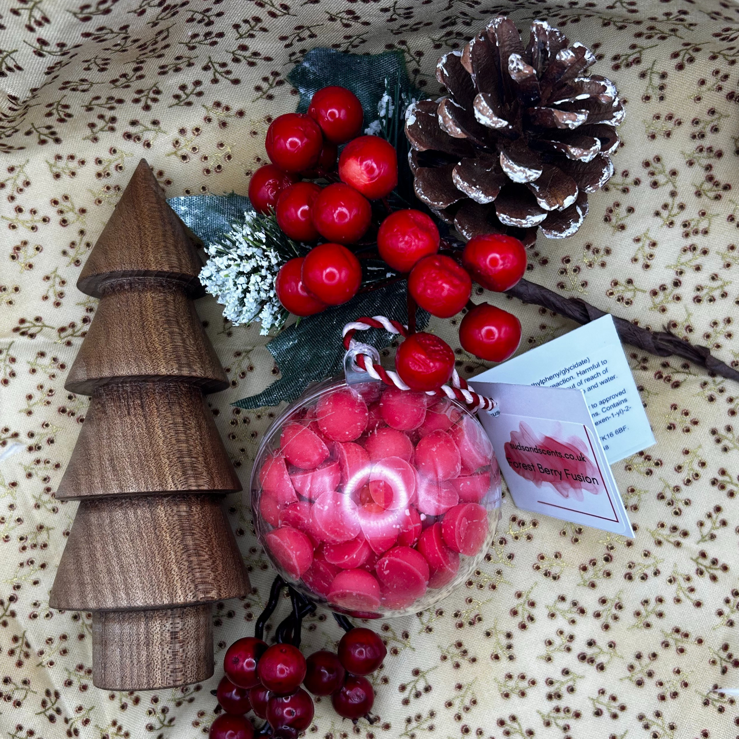 A Christmas Glow - Forest Berry Fusion - Wax Melts Bauble