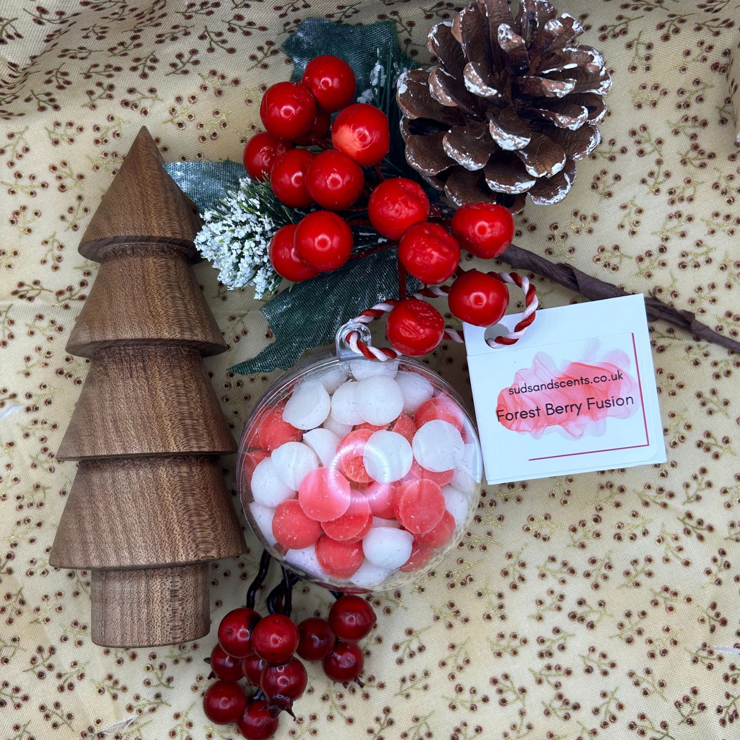A Christmas Glow - Forest Berry Fusion - Wax Melts Bauble