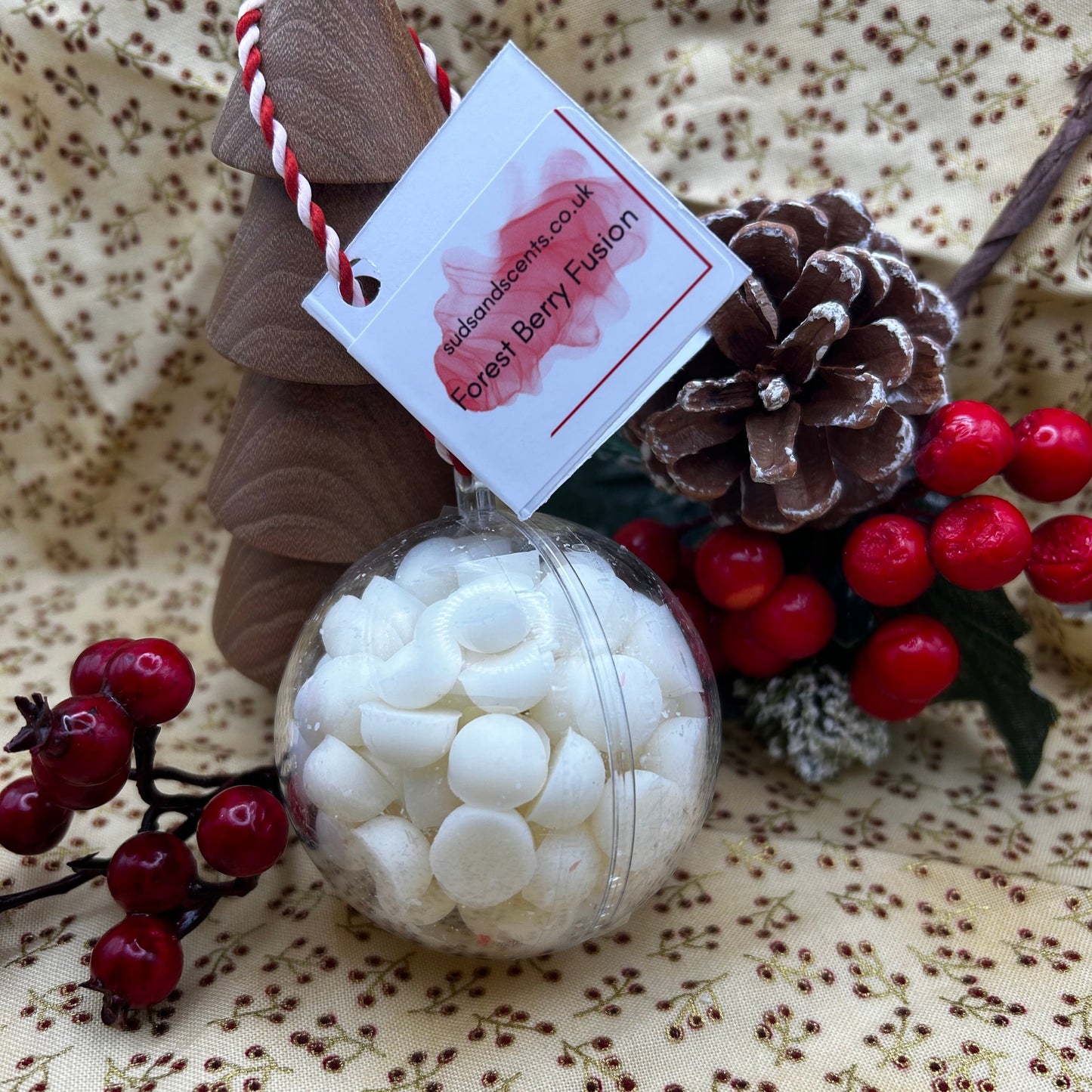 A Christmas Glow - Forest Berry Fusion - Wax Melts Bauble