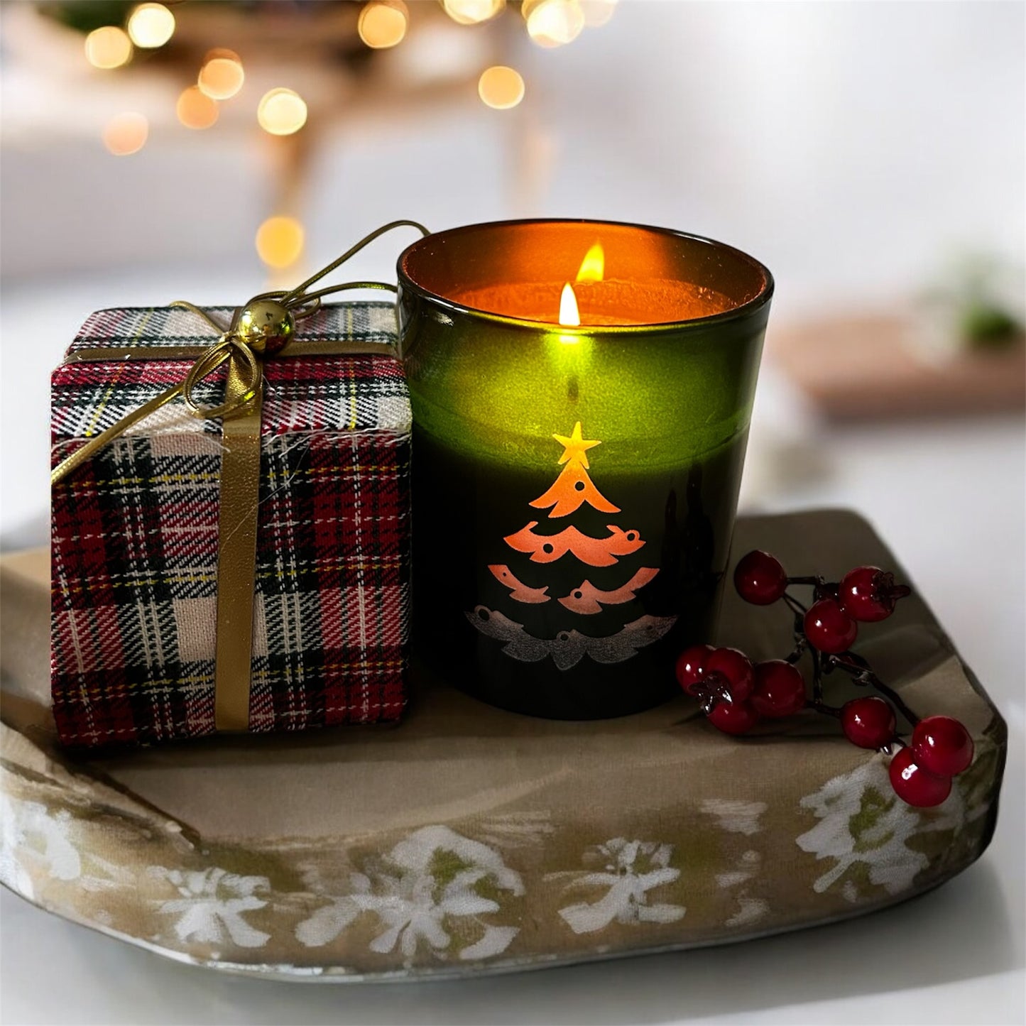 A Christmas Glow - Whispering Pines - Candle